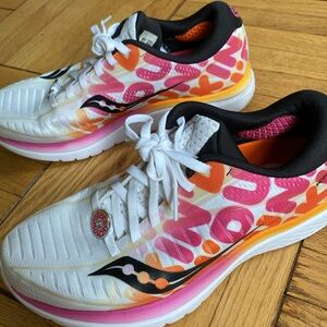 Rare Dunkin Donuts x Saucony collab! Kinvara 10, women’s size 6.5